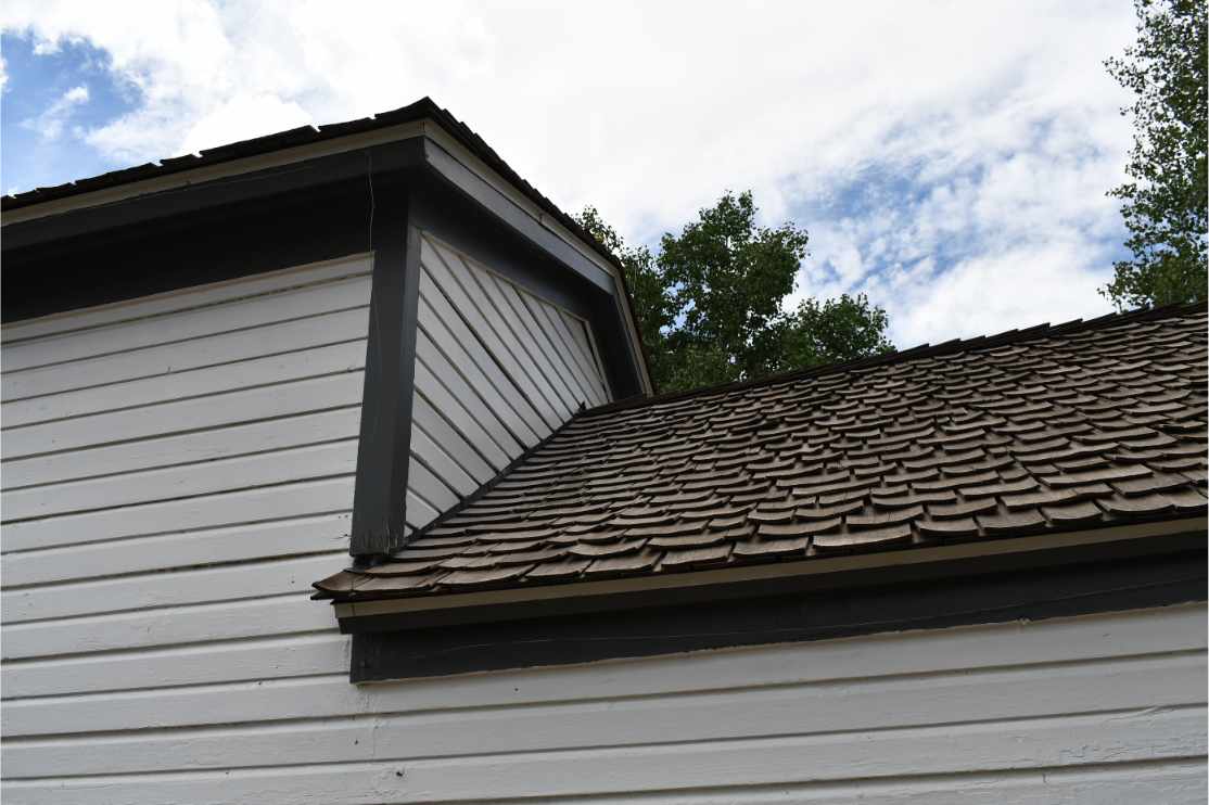 siding-damage-signs siding damage signs